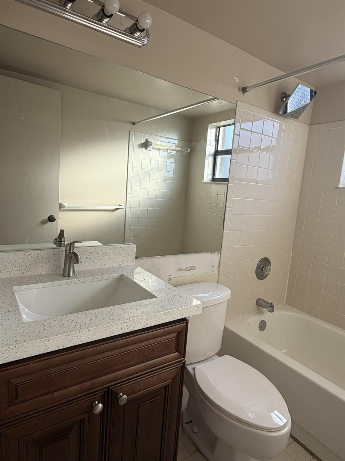 WELLEBY SHORES CONDOMINIUM 3 - Residential Lease