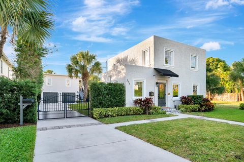 Property photo of 354 Marlborough Place, West Palm Beach, FL 33405