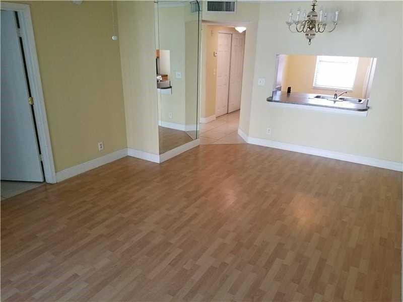 PALM VILLAGE - Residential Lease