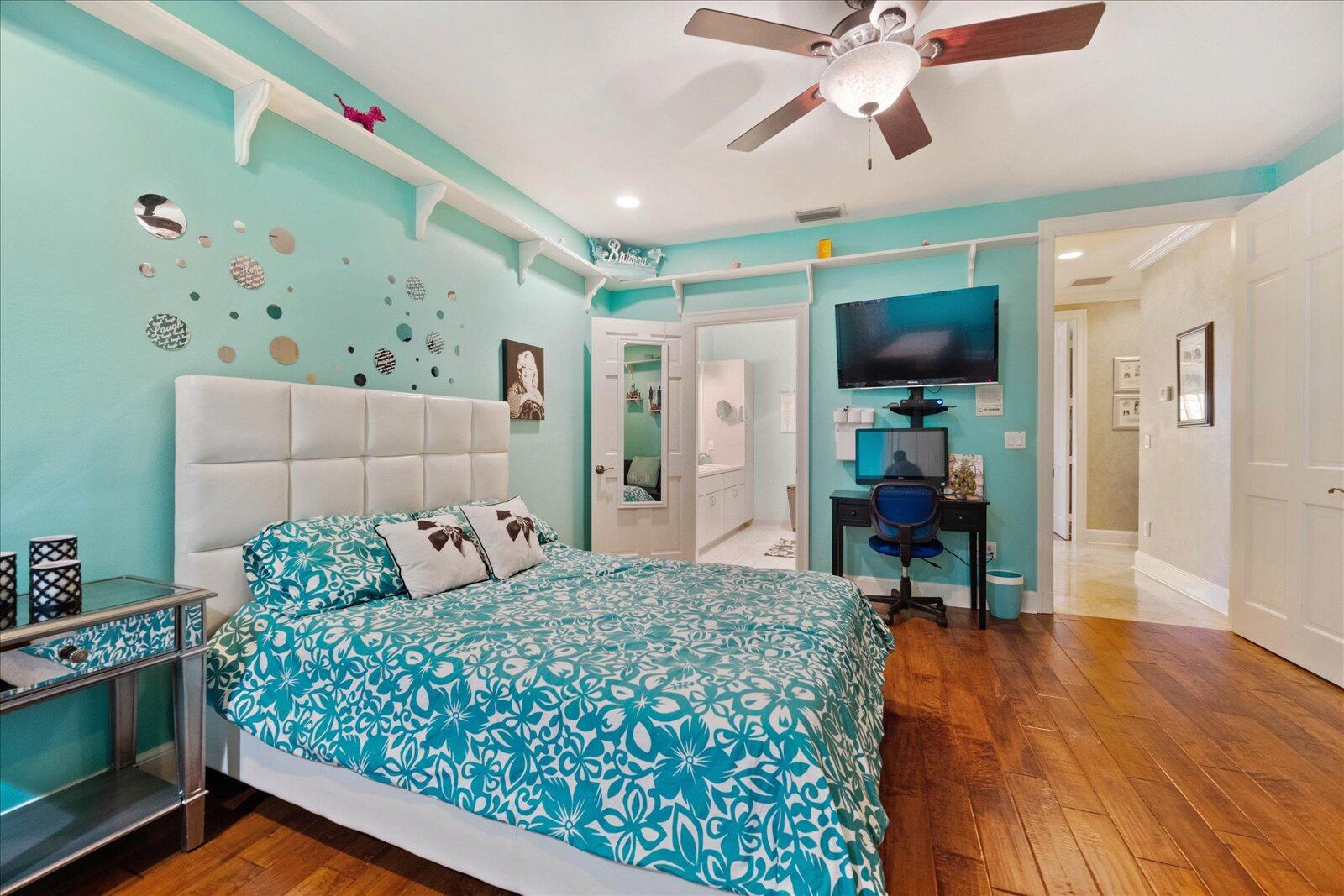 PINEWOOD OF WELLINGTON - Residential Lease