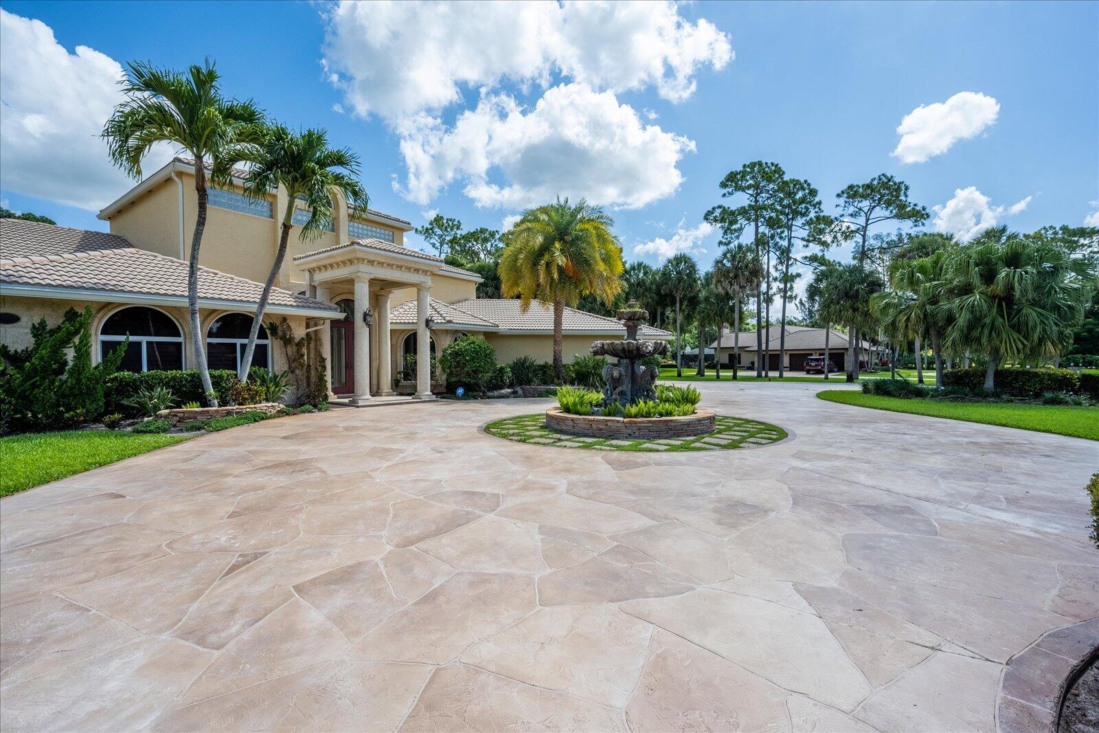 PINEWOOD OF WELLINGTON - Residential Lease