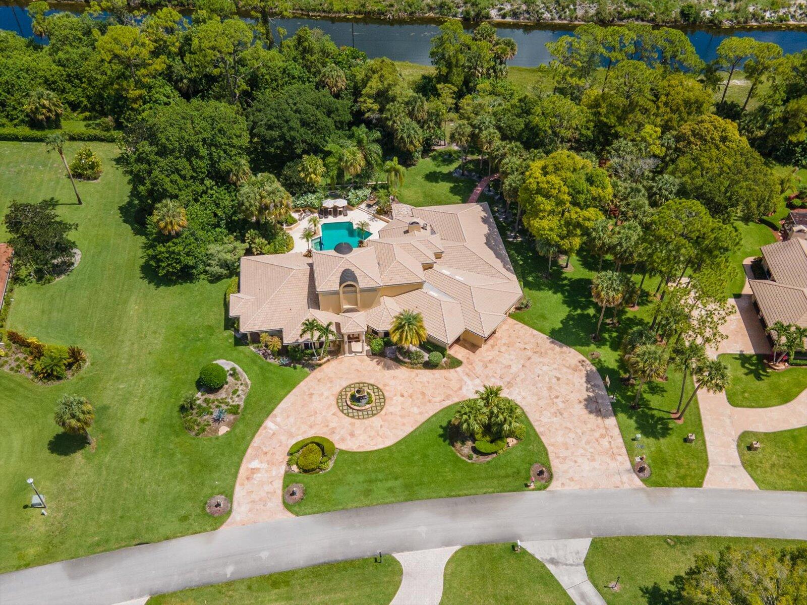 PINEWOOD OF WELLINGTON - Residential Lease