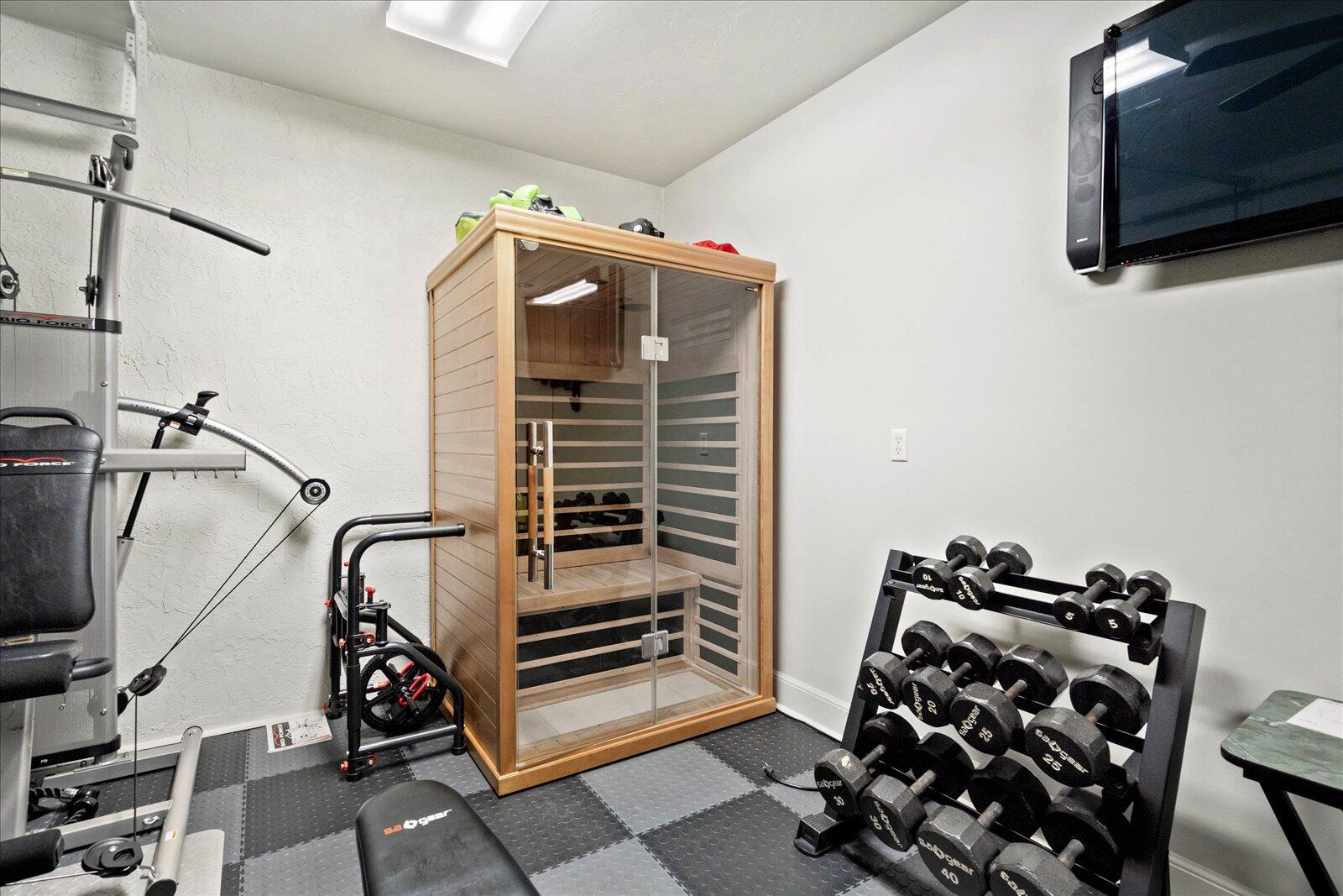 PINEWOOD OF WELLINGTON - Residential Lease