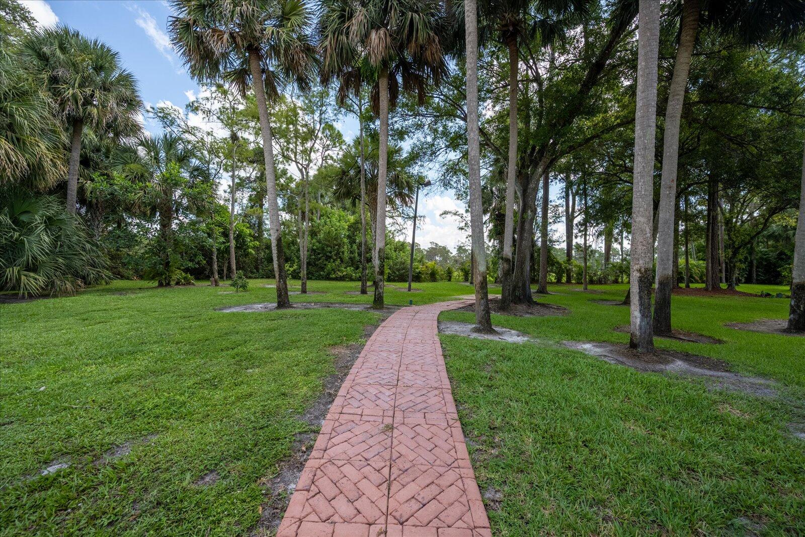 PINEWOOD OF WELLINGTON - Residential Lease