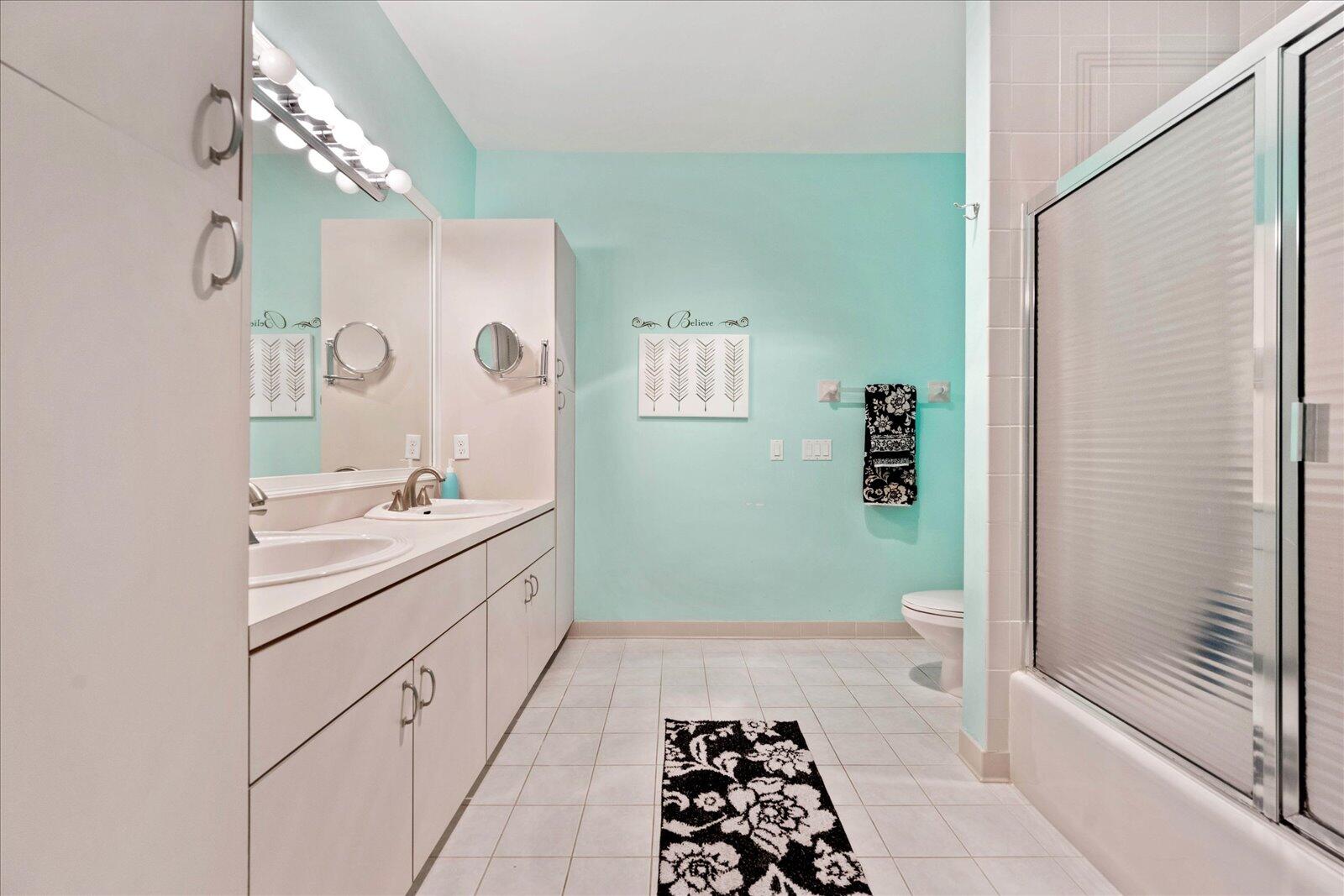 PINEWOOD OF WELLINGTON - Residential Lease