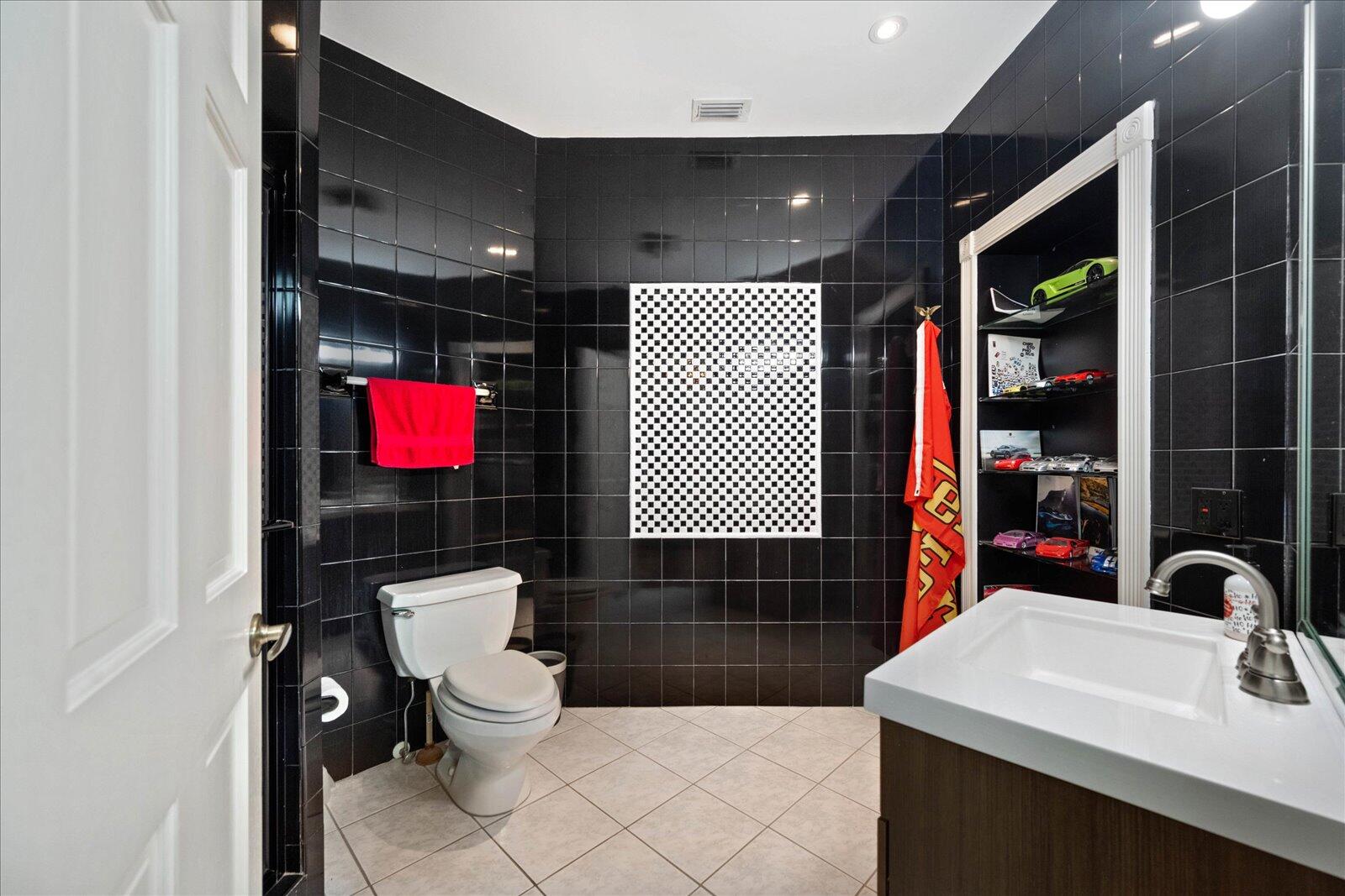 PINEWOOD OF WELLINGTON - Residential Lease