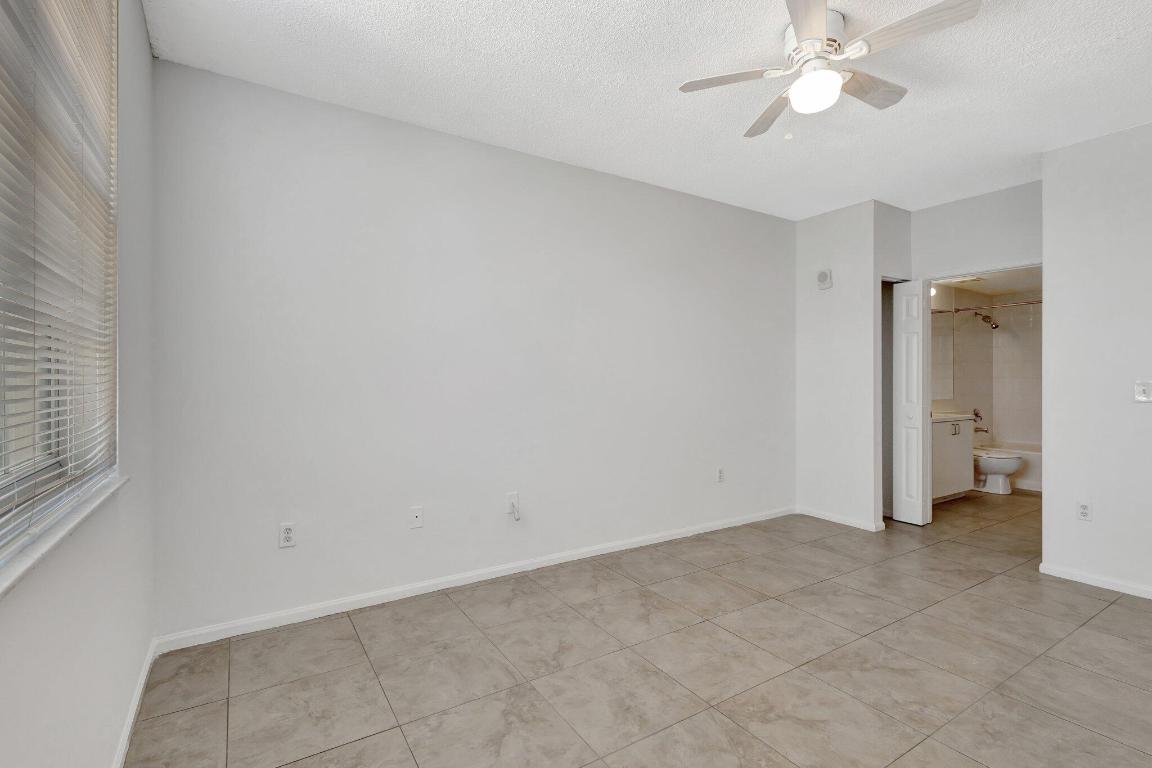 COURTYARDS IN CITYPLACE CONDO - Residential