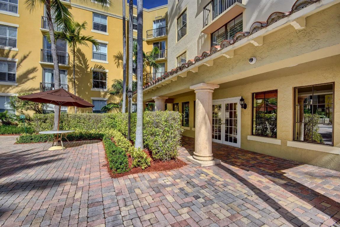 COURTYARDS IN CITYPLACE CONDO - Residential