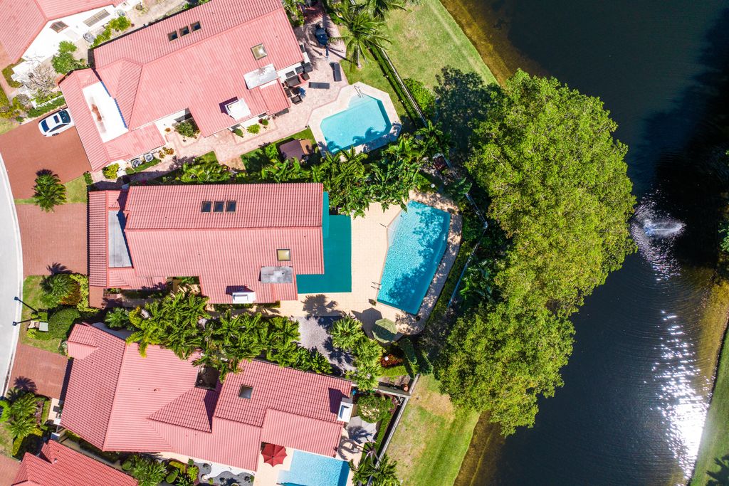 Photo of 21766 Club Villa Terrace, Boca Raton, FL 33433 (MLS # R10962528)