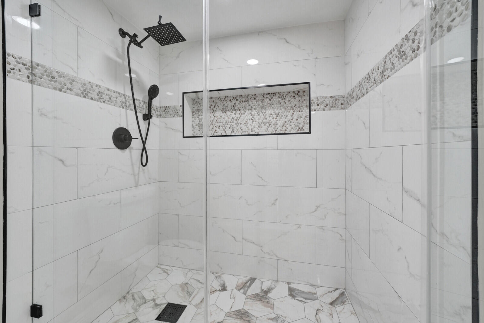 BARWOOD CONDO - Residential