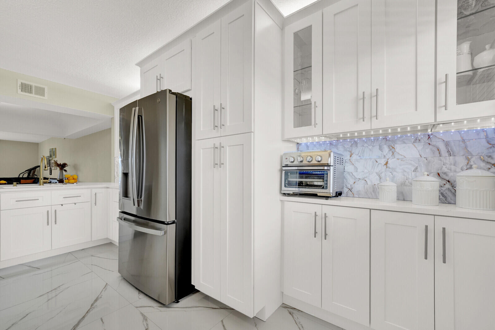 BARWOOD CONDO - Residential