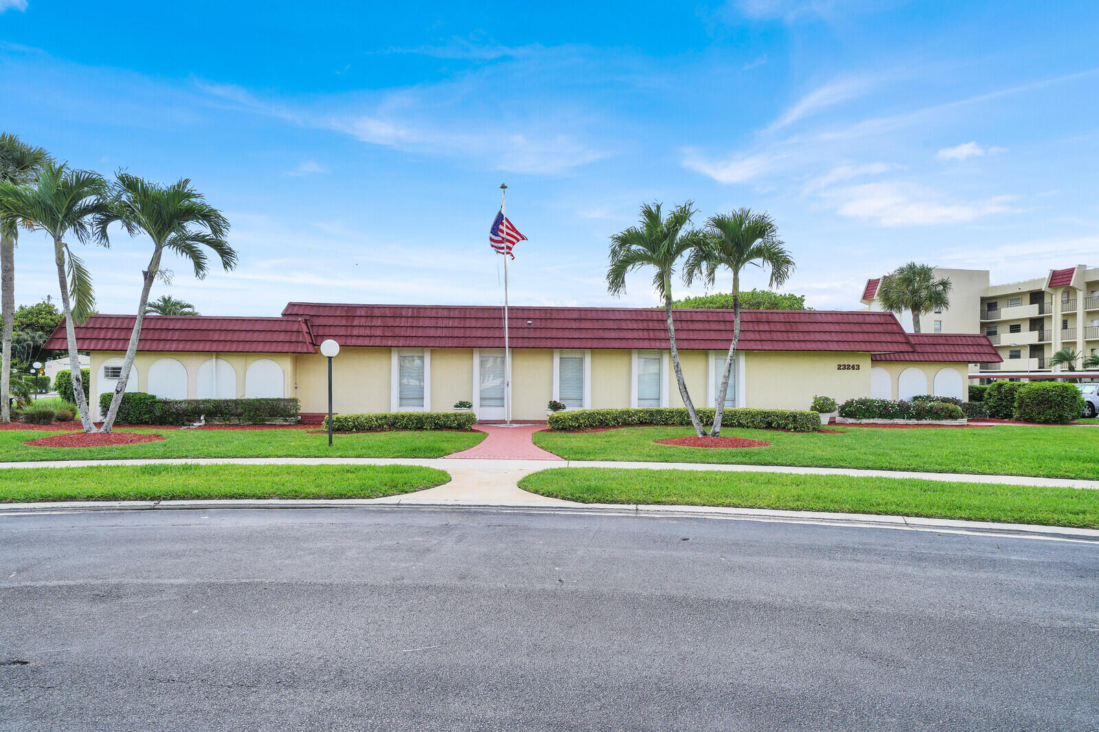 BARWOOD CONDO - Residential