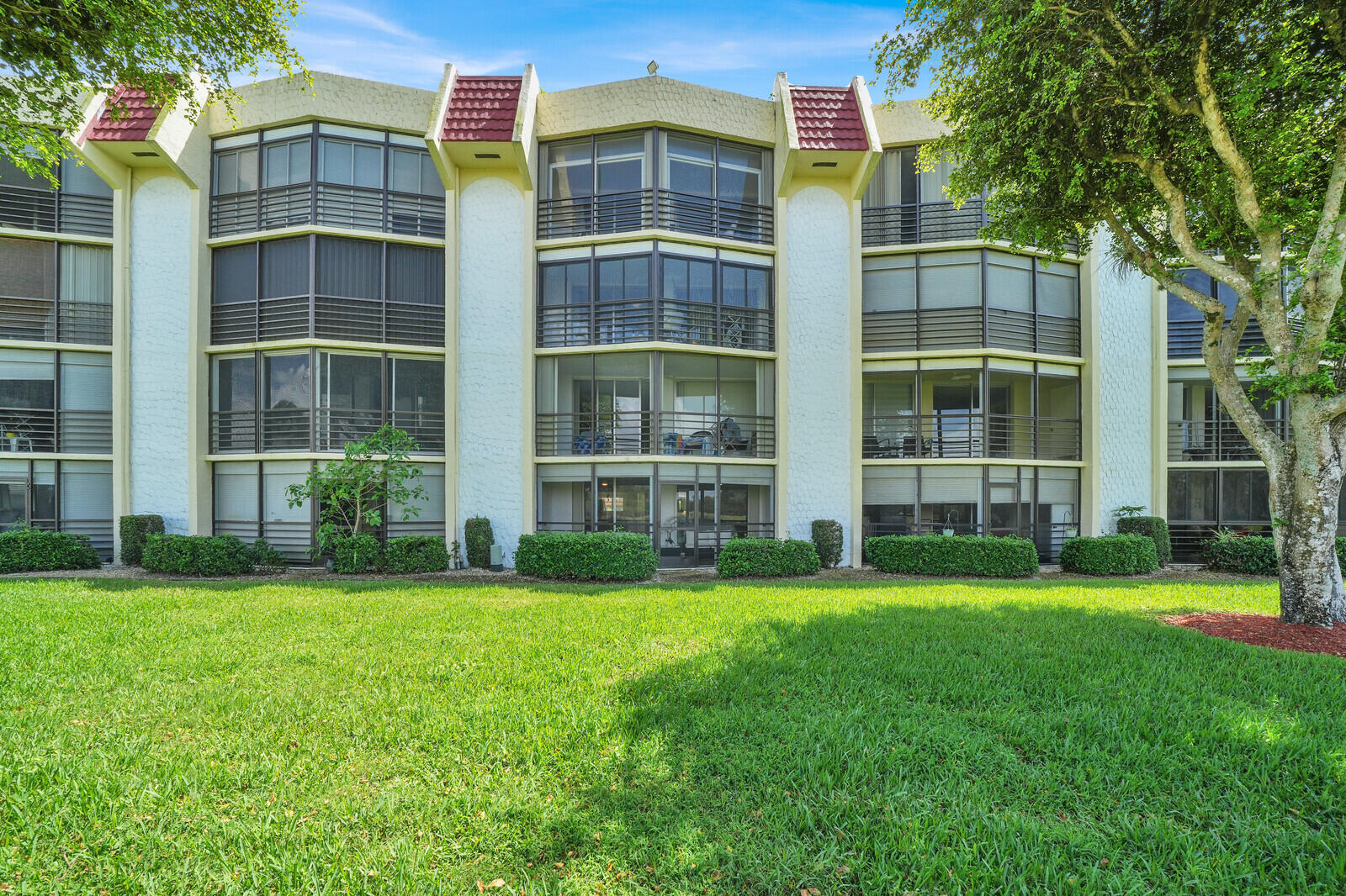 BARWOOD CONDO - Residential