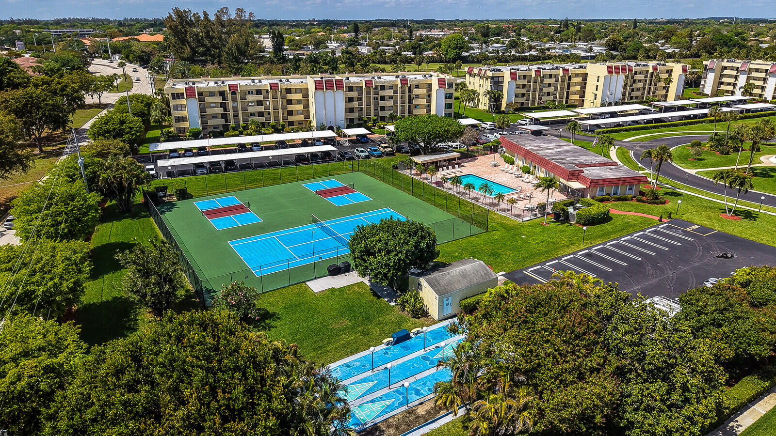 BARWOOD CONDO - Residential