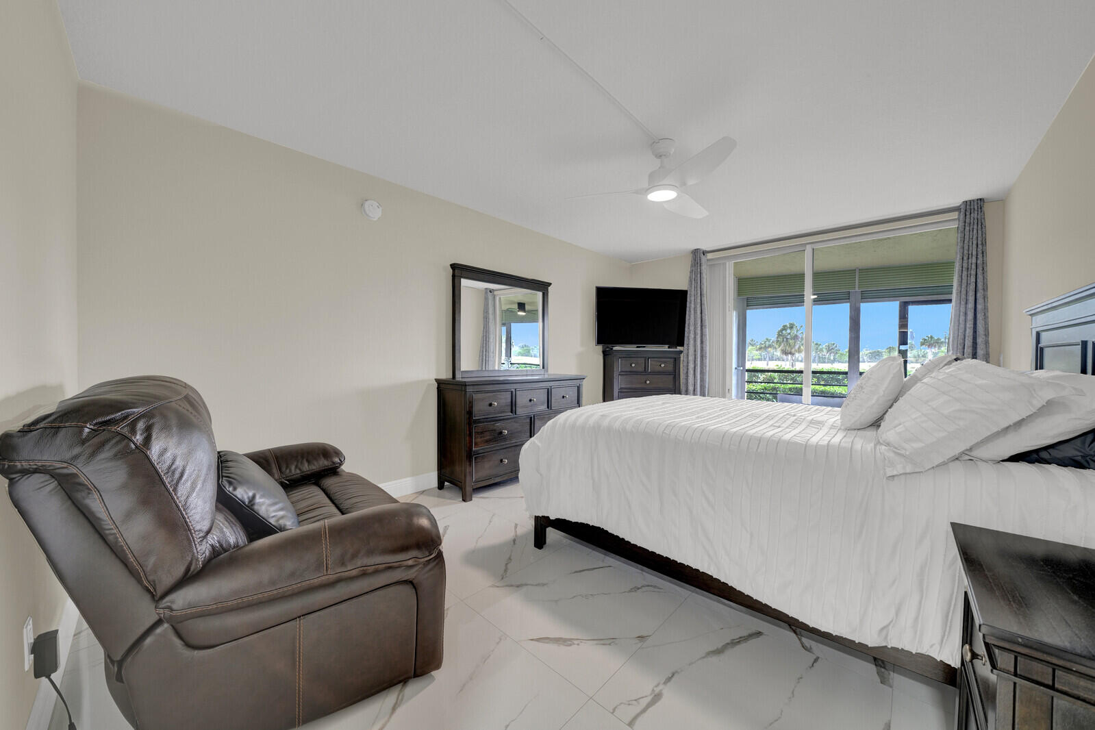 BARWOOD CONDO - Residential