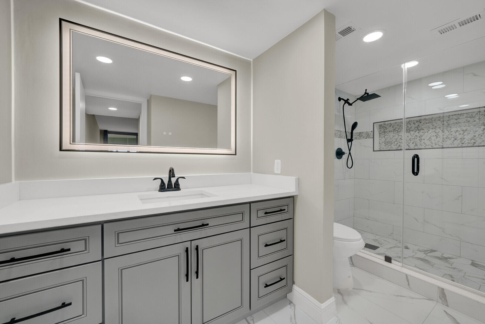 BARWOOD CONDO - Residential