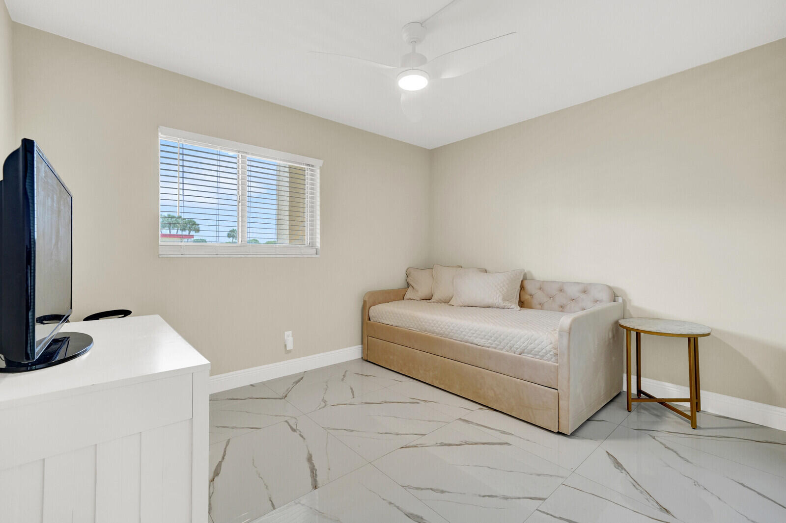 BARWOOD CONDO - Residential