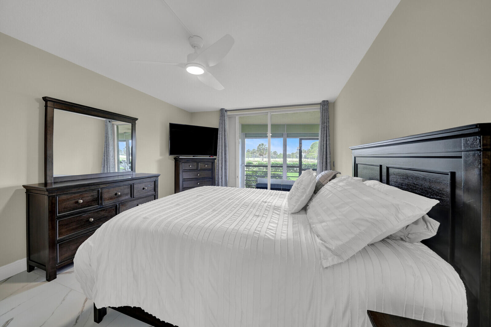 BARWOOD CONDO - Residential