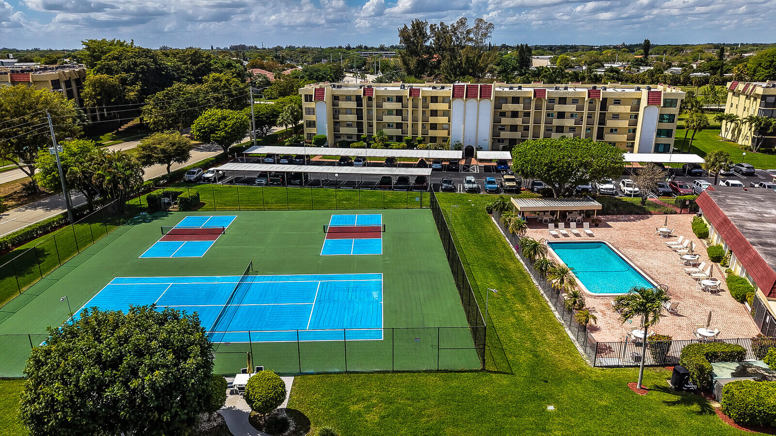 BARWOOD CONDO - Residential