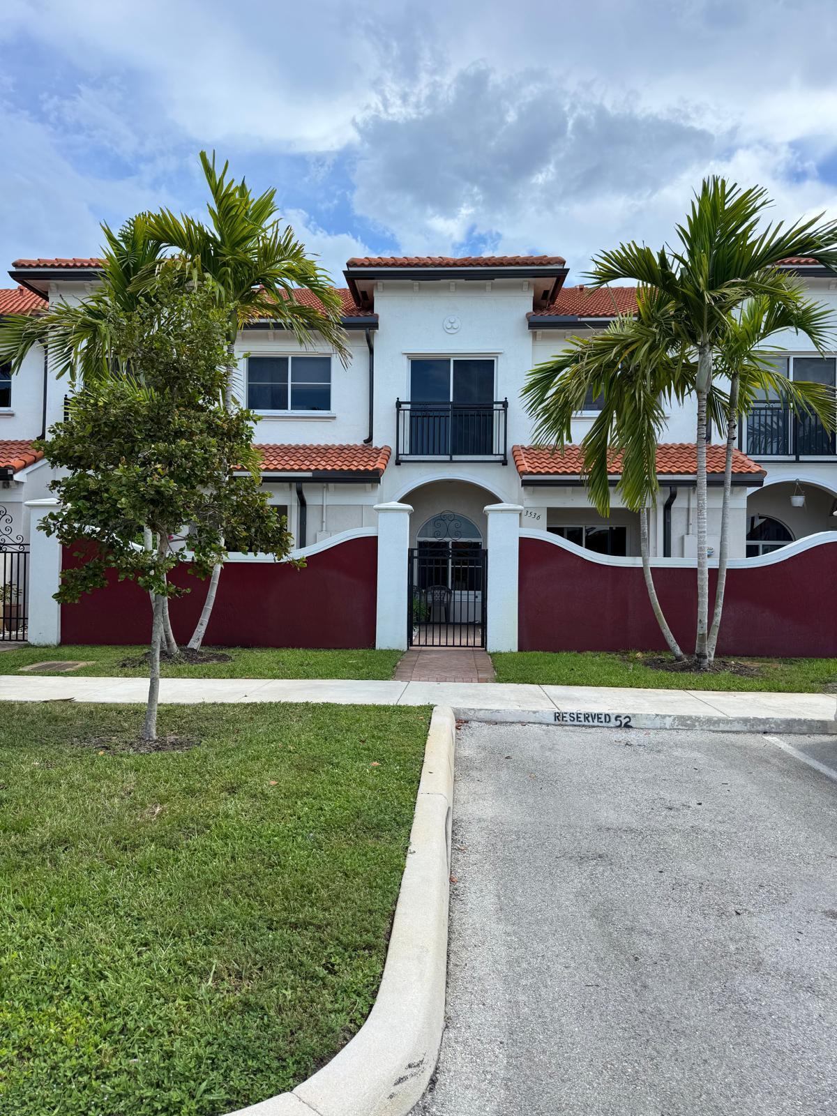 3536 NW 29TH Place 3536, Lauderdale Lakes, FL, 33311/$339,900 1 3536 NW 29TH Place 3536