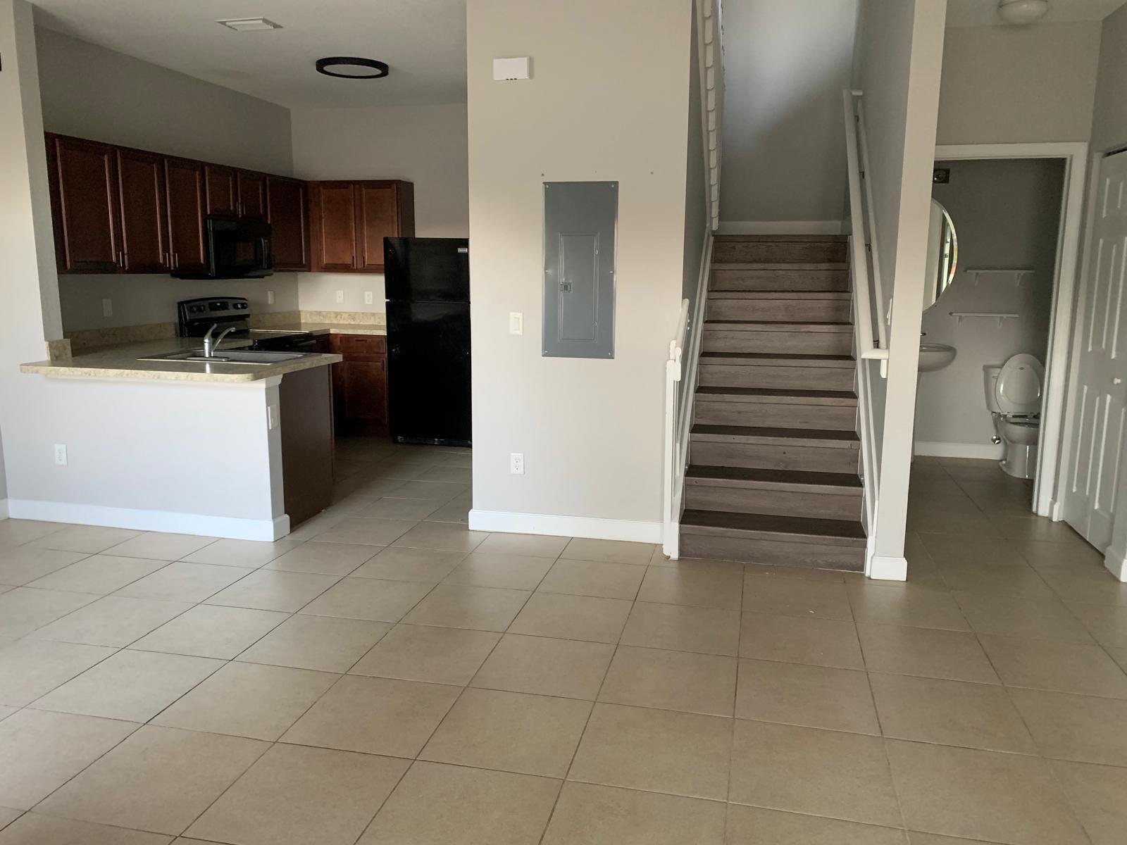3536 NW 29TH Place 3536, Lauderdale Lakes, FL, 33311/$339,900 3 3536 NW 29TH Place 3536