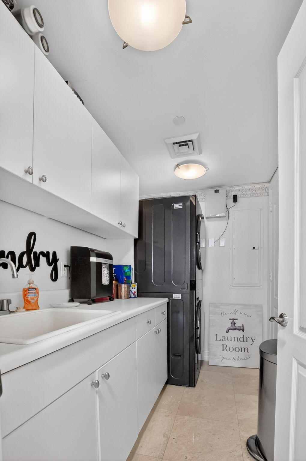 TOWNSEND PLACE - Residential