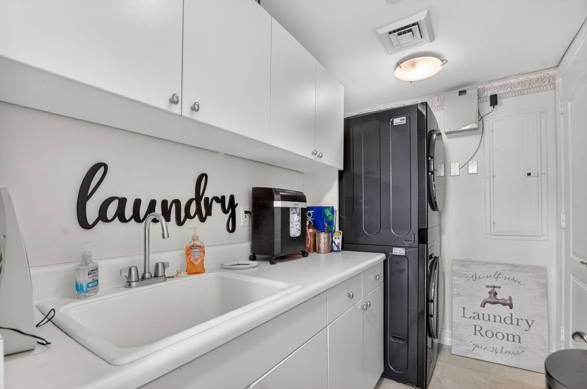 TOWNSEND PLACE - Residential