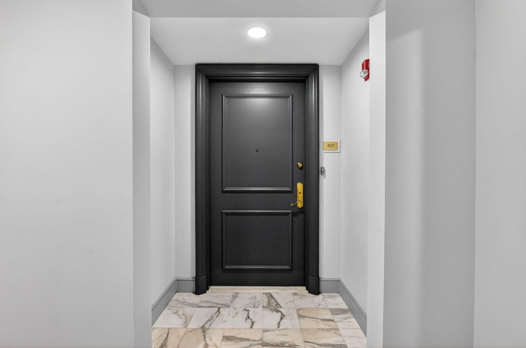 Photo of 550 SE Mizner Boulevard #B307, Boca Raton, FL 33432 (MLS # R11162358)