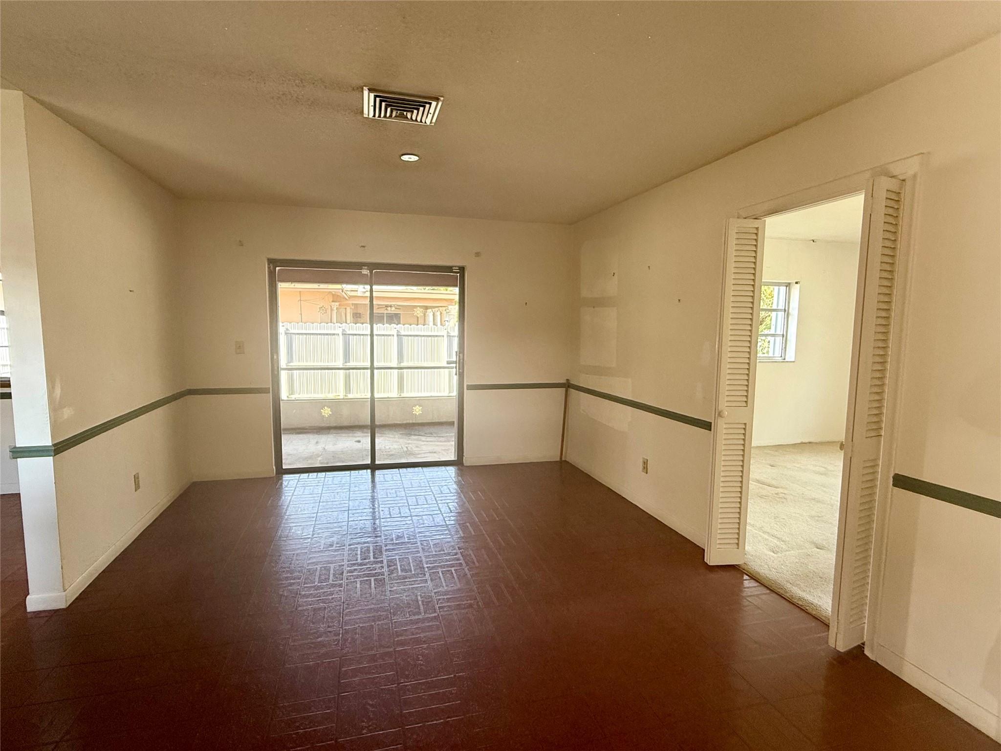 1501 SW 55th Ave