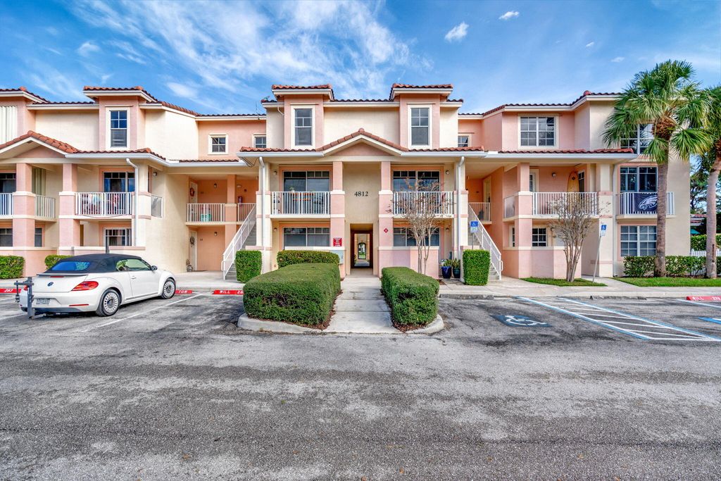 Photo of 4812 S Central Boulevard #10, Jupiter, FL 33458 (MLS # R11060290)