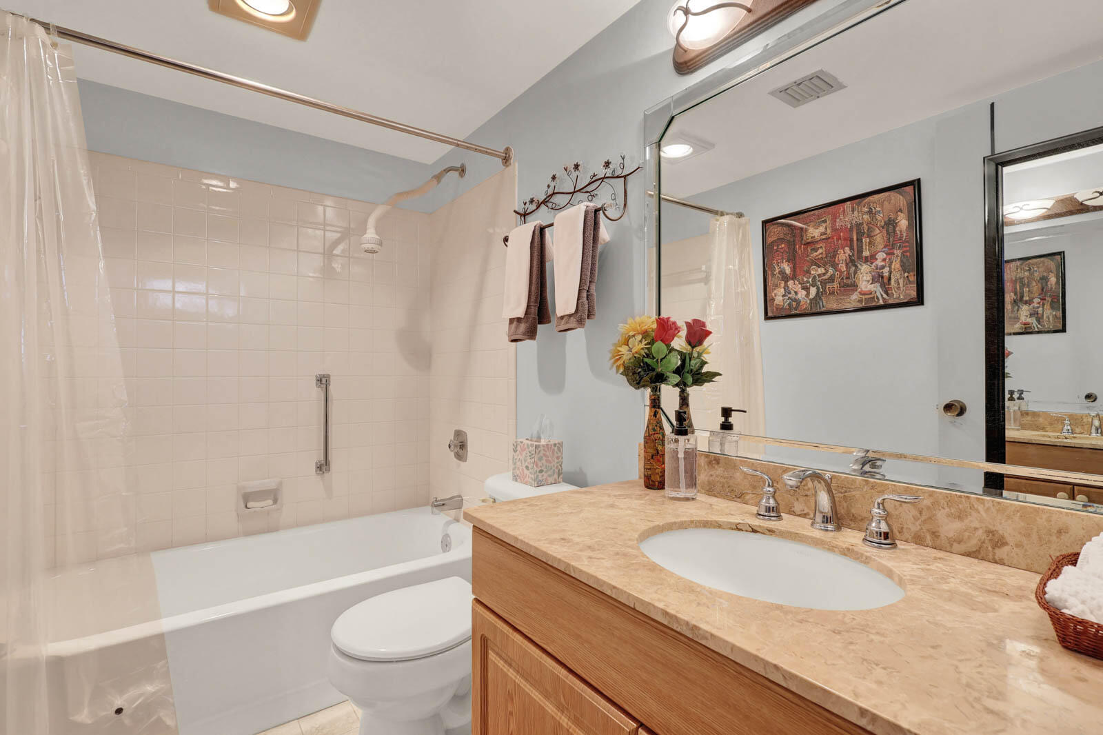 CIRCLE BAY YACHT CLUB CONDO - Residential