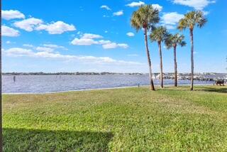 1950 SW Palm City Road 8106