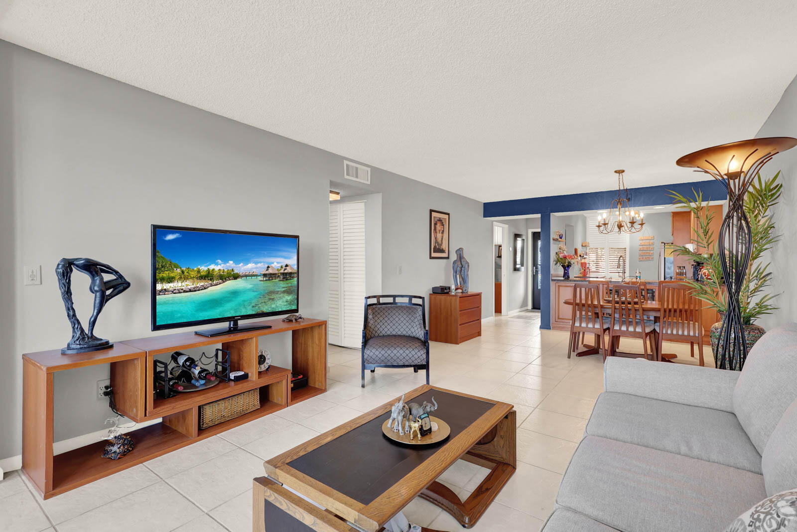 CIRCLE BAY YACHT CLUB CONDO - Residential