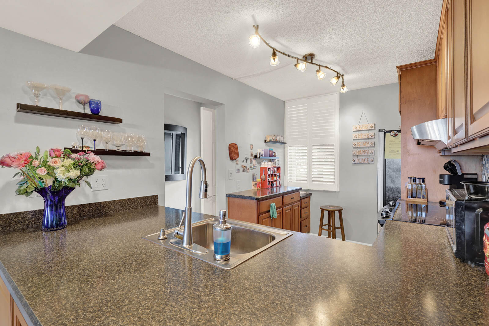 CIRCLE BAY YACHT CLUB CONDO - Residential