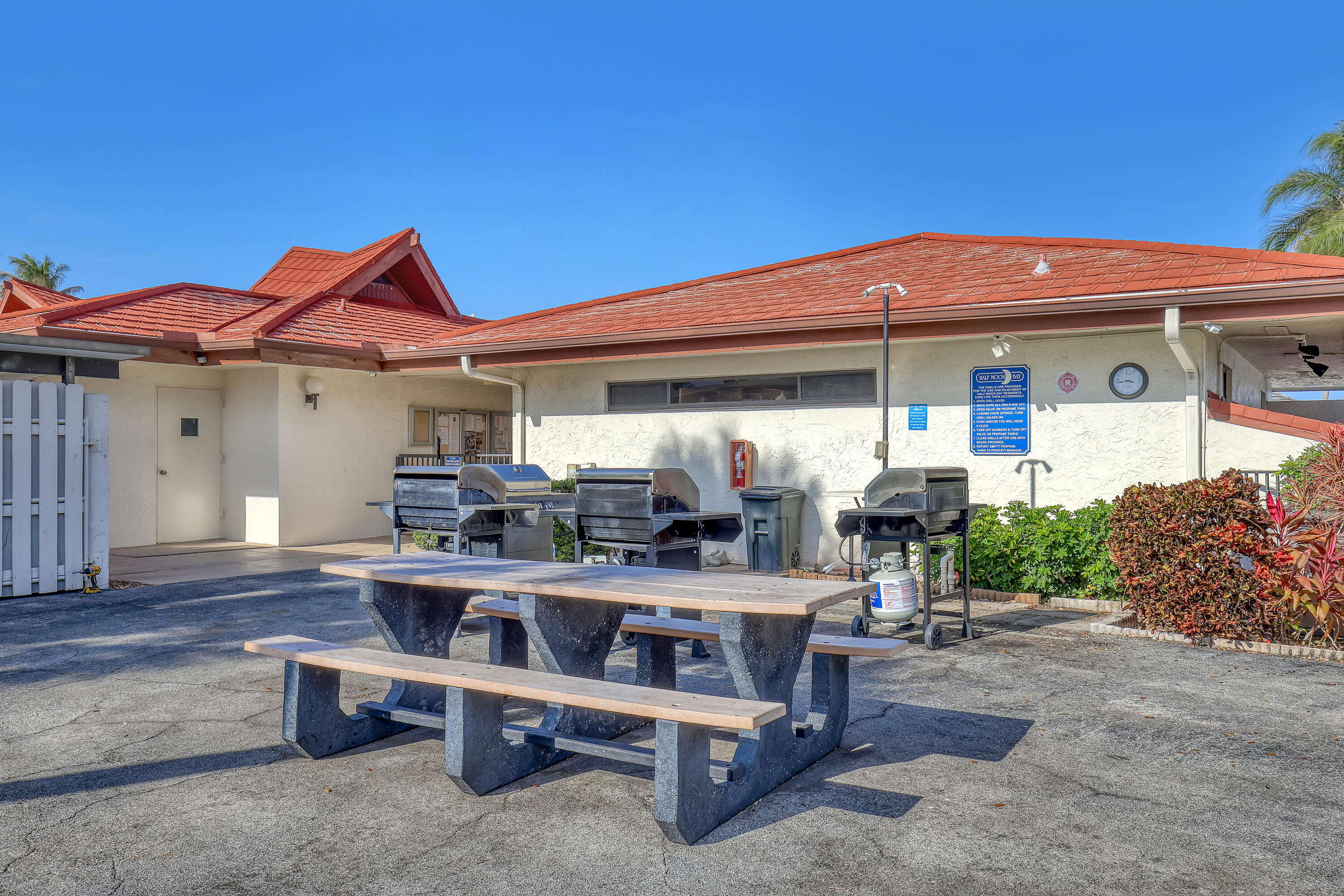 HALF MOON BAY CONDO - Residential