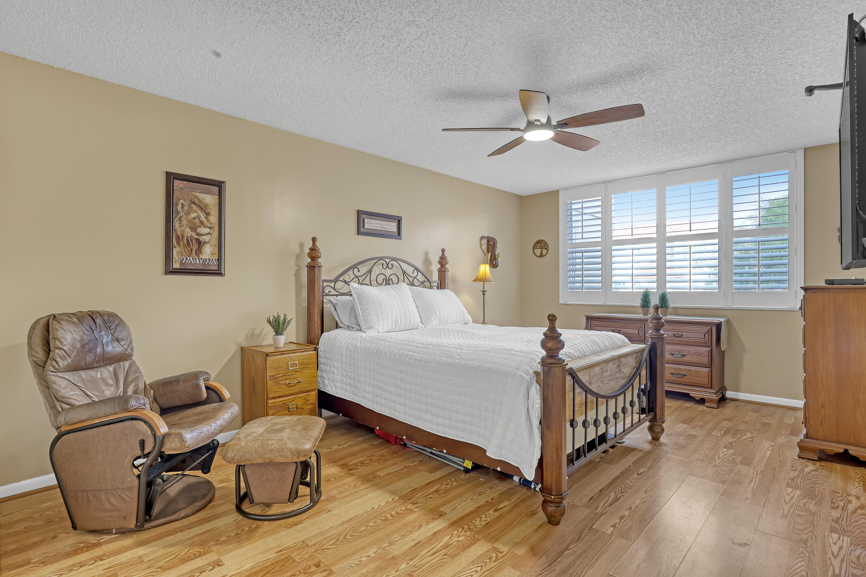 HALF MOON BAY CONDO - Residential