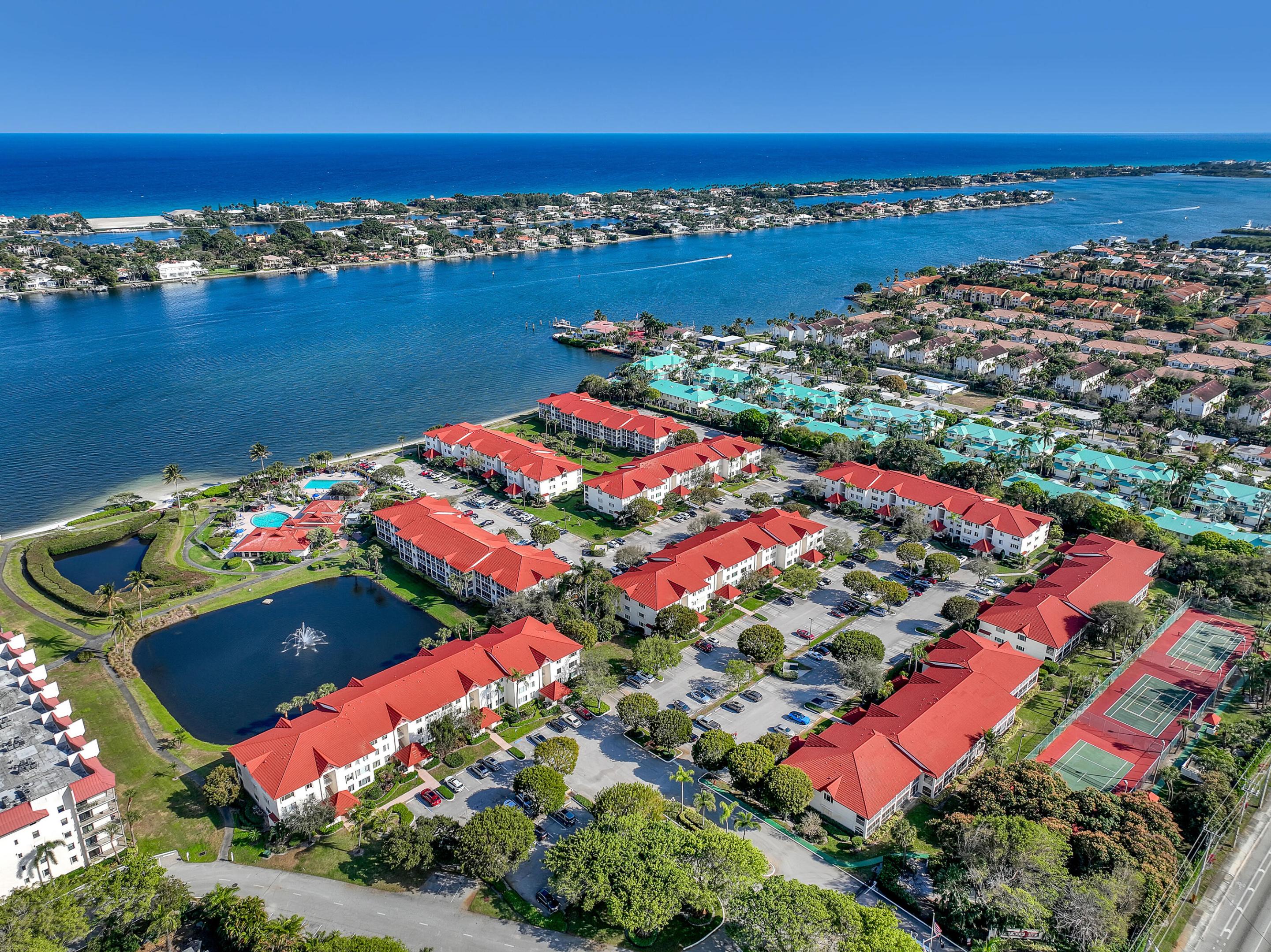 HALF MOON BAY CONDO - Residential