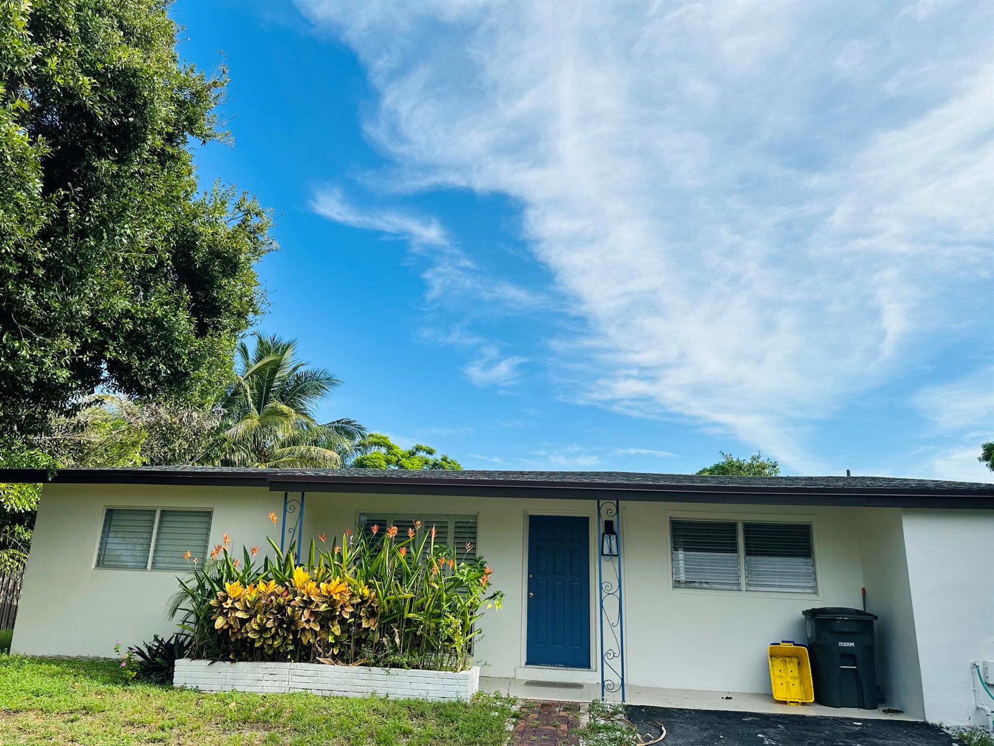 SPANISH VILLAGE - Residential Lease