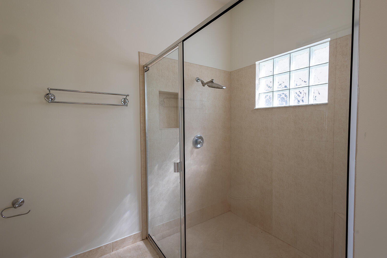 RENAISSANCE SEC 7 - Residential Lease