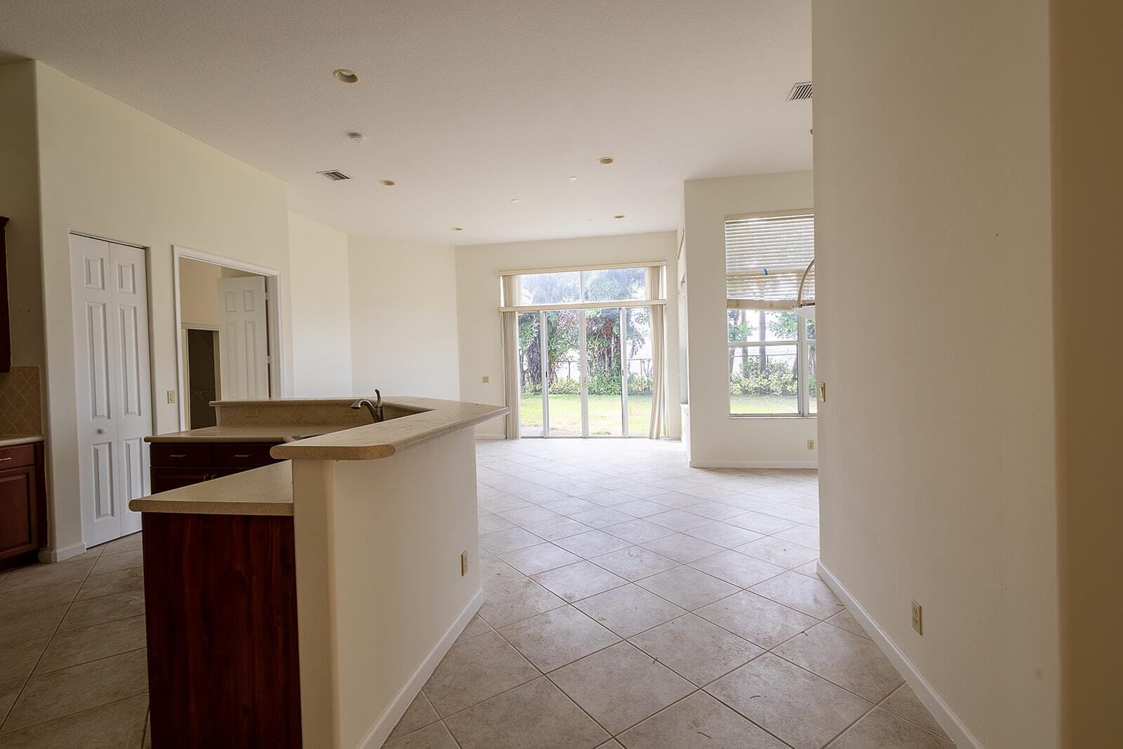 RENAISSANCE SEC 7 - Residential Lease