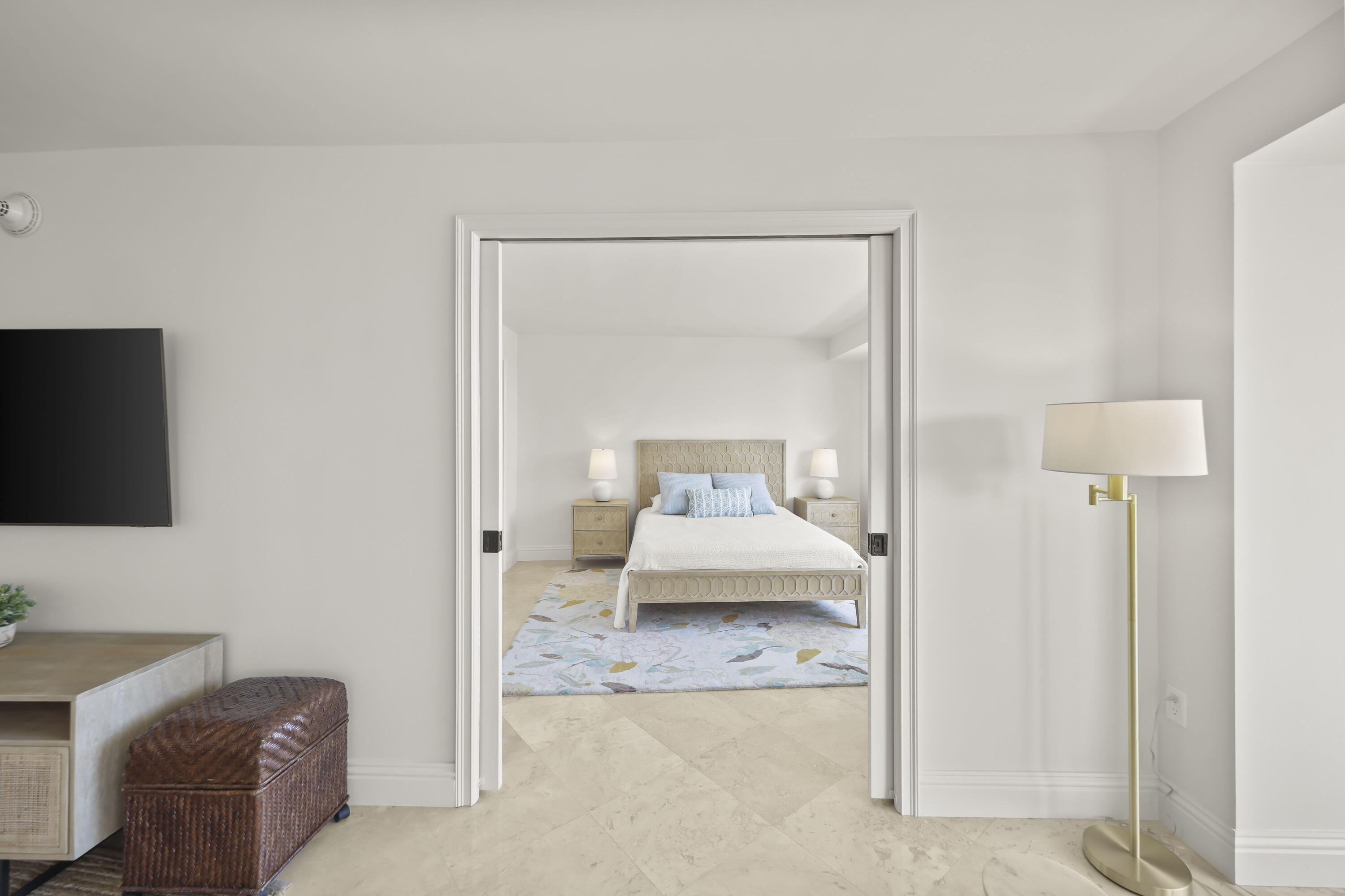 TRIANON CONDO - Residential Lease