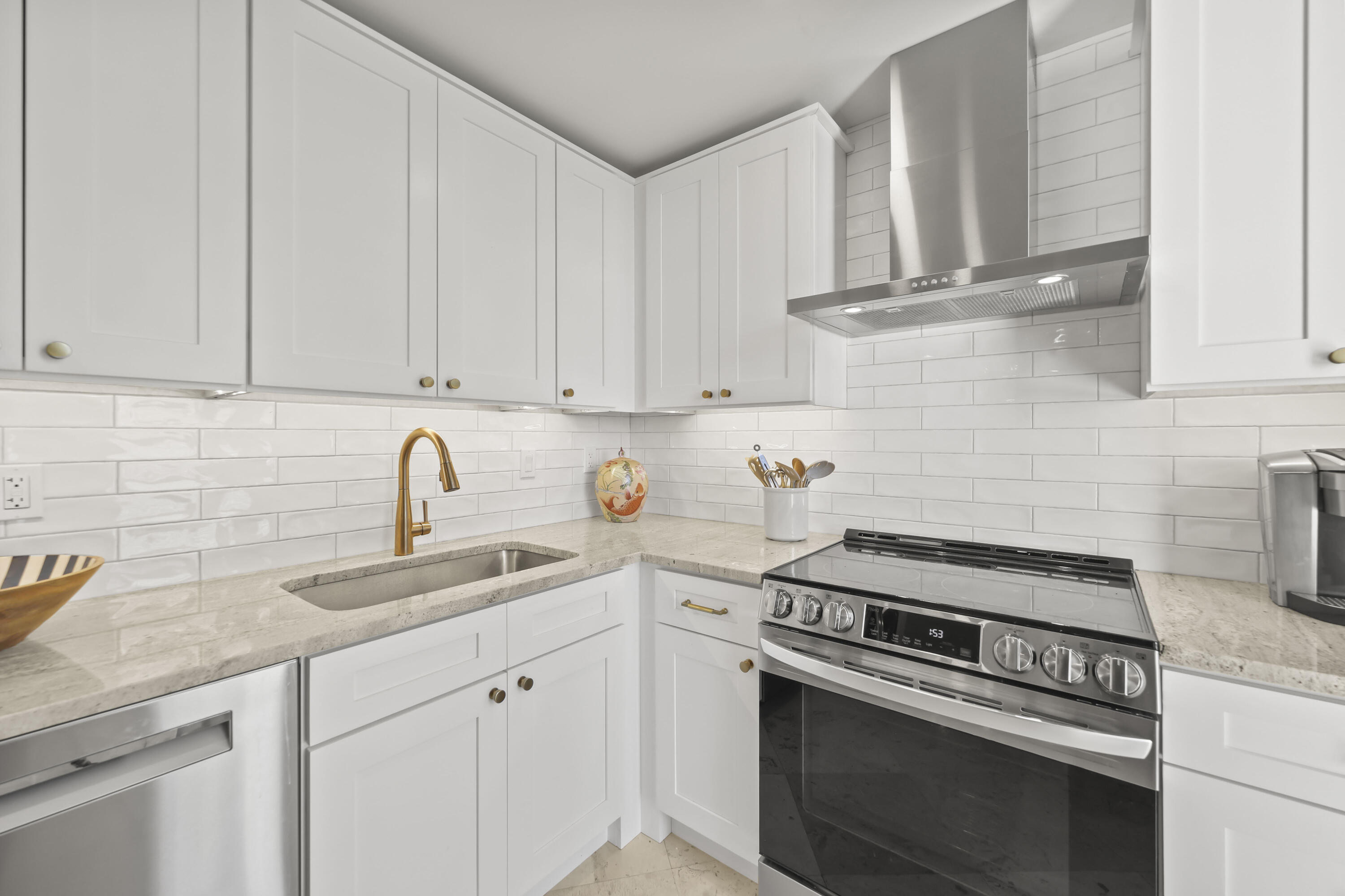 TRIANON CONDO - Residential Lease