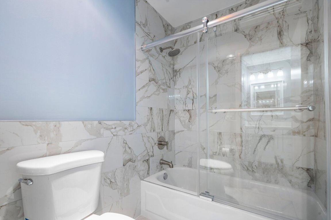 1740 NW 19th Terrace 204