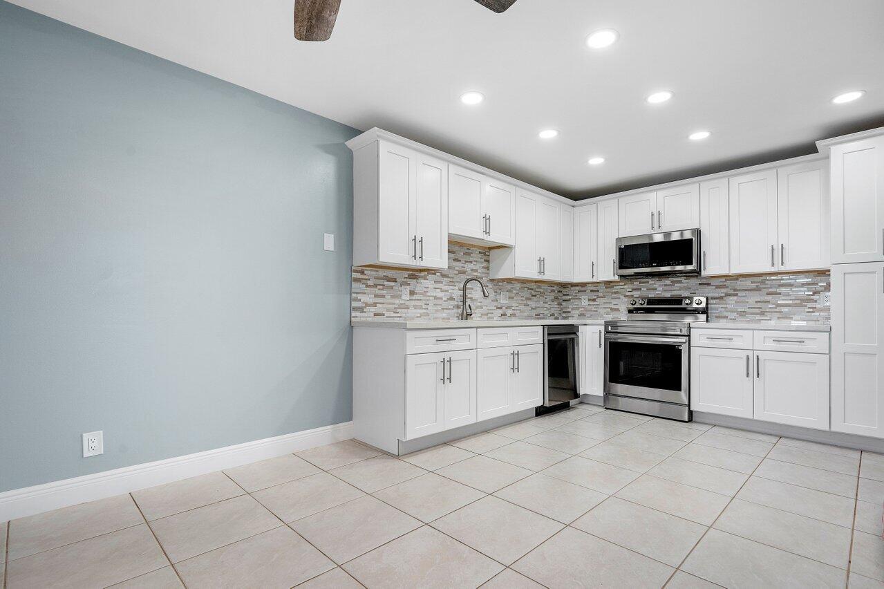 1740 NW 19th Terrace 204