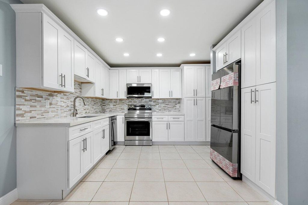 Photo of 1740 NW 19th Terrace #204, Delray Beach, FL 33445 (MLS # R11147251)