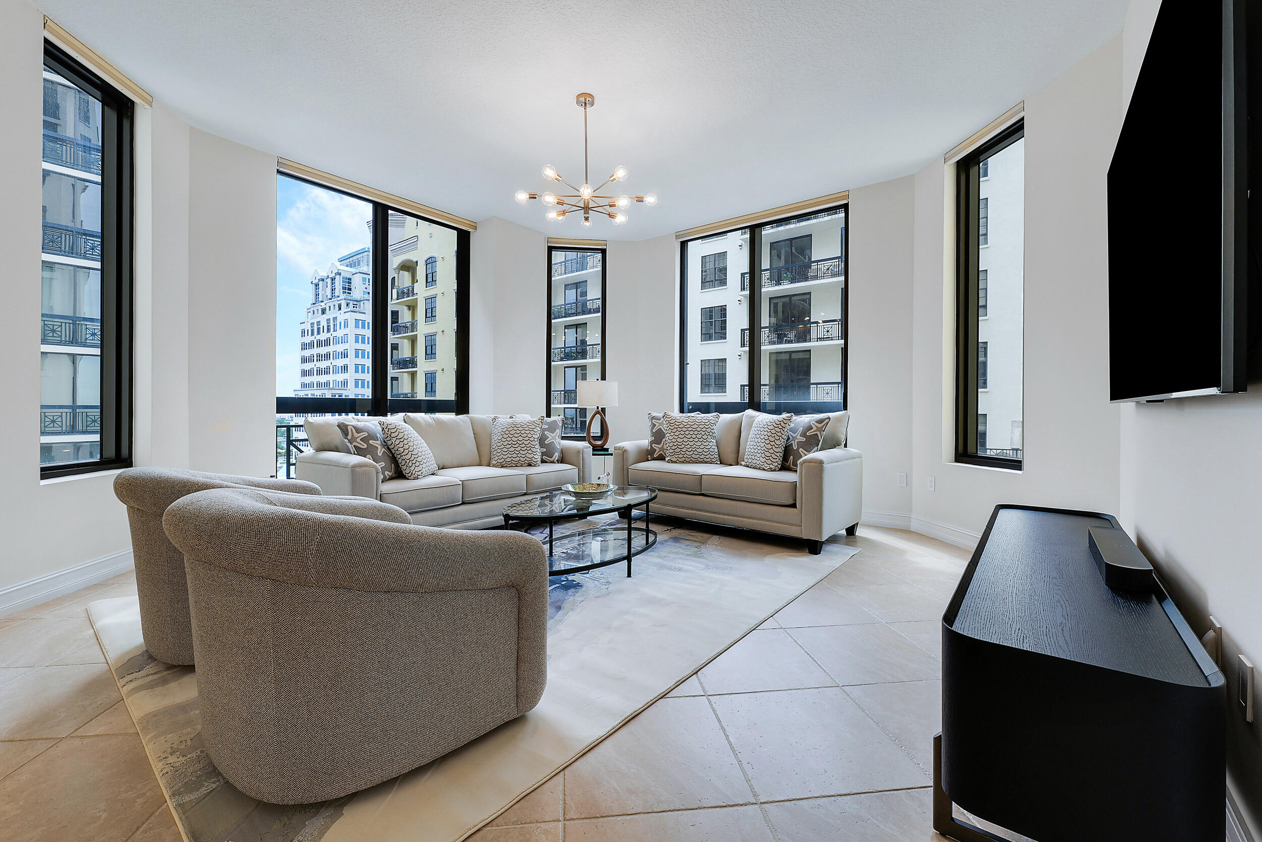 701 S OLIVE Avenue 1004