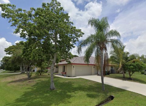 A home in Port St Lucie