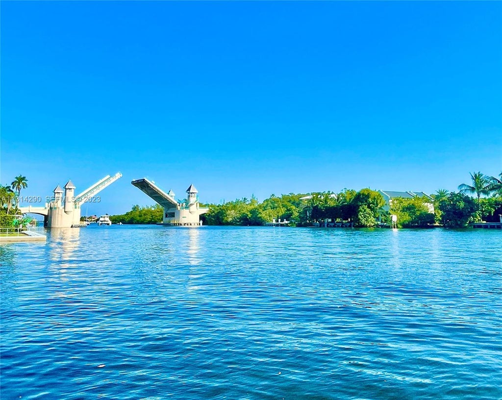 Photo of 150 Horizon Street E, Boynton Beach, FL 33435 (MLS # B26069828)