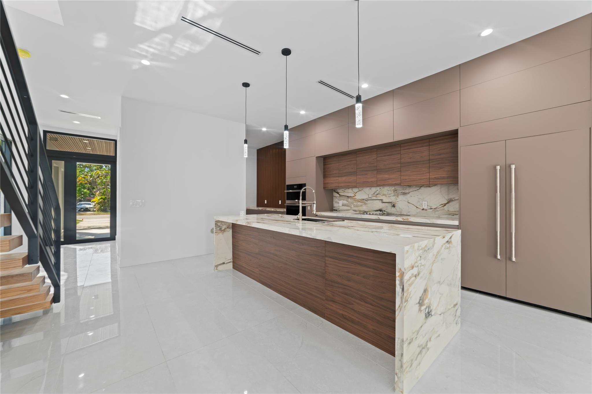 1314 NE 13th Ave