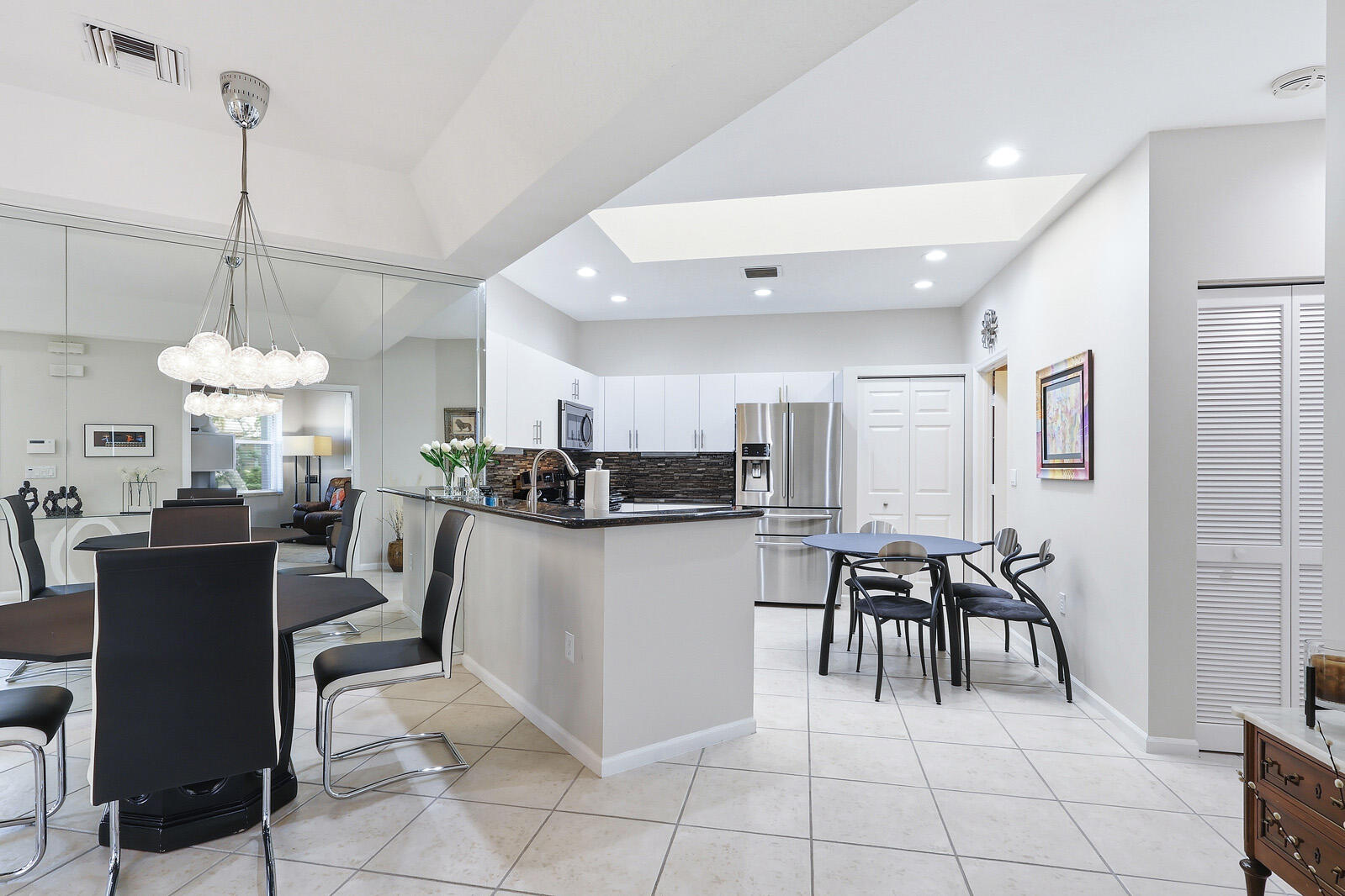 CRYSTAL POINTE I CONDO - Residential